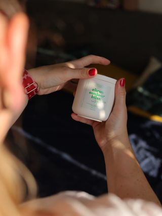 Léto je v plném proudu a pokud jej chcete trávit bez všudypřítomného otravného bzučení, tak si zamilujete naši ručně...